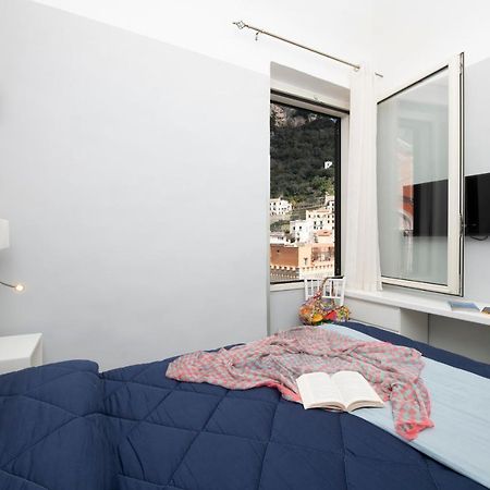 Vittoria House Centro Storico Villa Amalfi Buitenkant foto